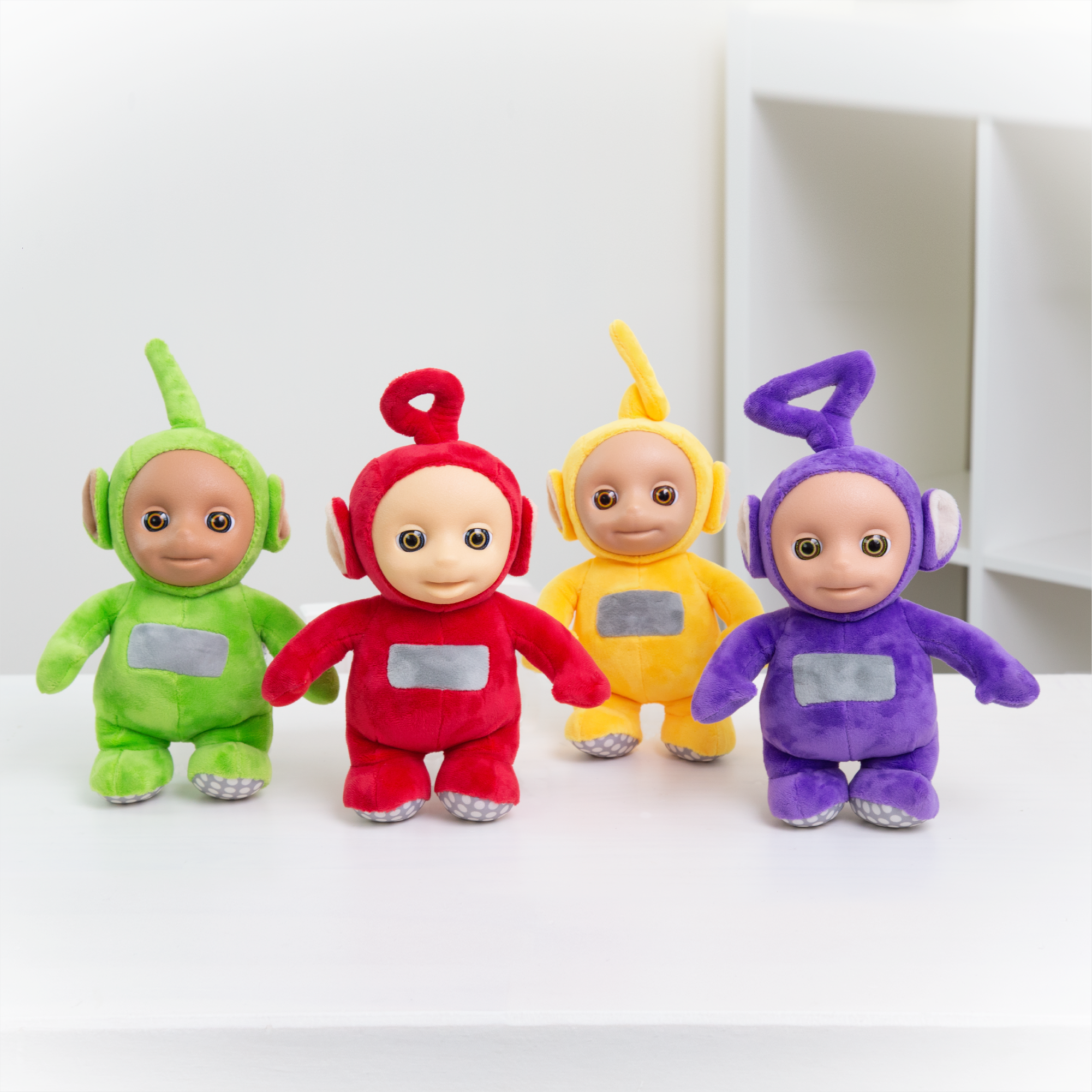  Teletubbies 8 Try Me Talking Plush - Laa Laa : Toys